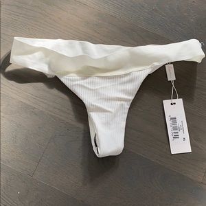 Winnie Bottom White - Frankies Bikinis